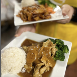 Pinto Thai | 1931 Central Street