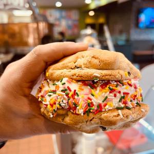 Moo Joe's Ice Cream | 2002 Central Street