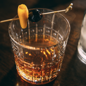 The Graduate Homestead Room | 1625 Hinman Ave.