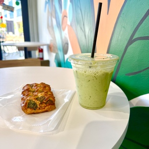 Mr. Cachito Bakery & Coffee | 1549 Sherman Ave.